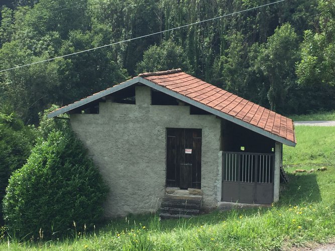 DOSSENA - RUSTICO SERVITO DA TUTTO! Dossena