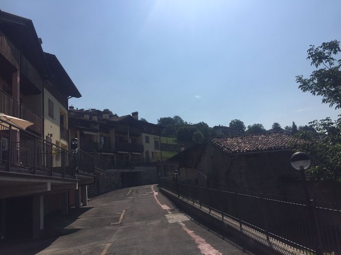 COSTA SERINA - PANORAMICA E SOLEGGIATA! Costa Serina