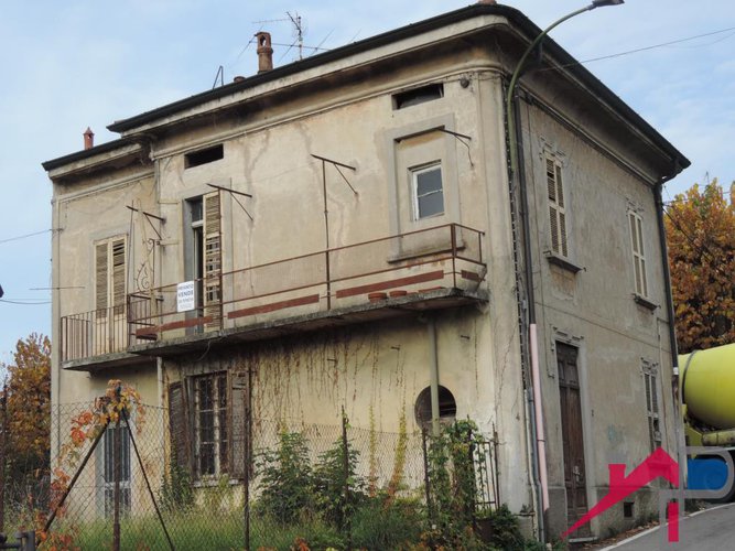 Casa singola da ristrutturare Cisano Bergamasco