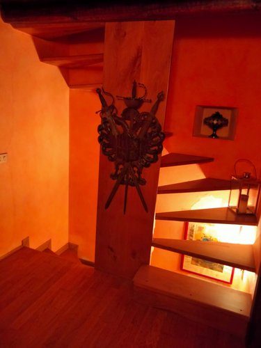 SPETTACOLARE CASA RUSTICA COMPLETAMENTE INDIPENDENTE! Zogno