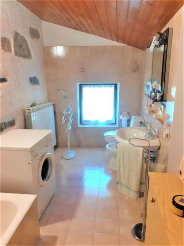 COSTA SERIA - CASA TERRA-CIELO IN OTTIME CONDIZIONI Costa Serina