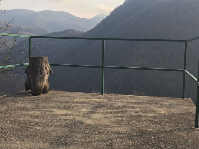 COSTA SERIA - CASA TERRA-CIELO IN OTTIME CONDIZIONI Costa Serina