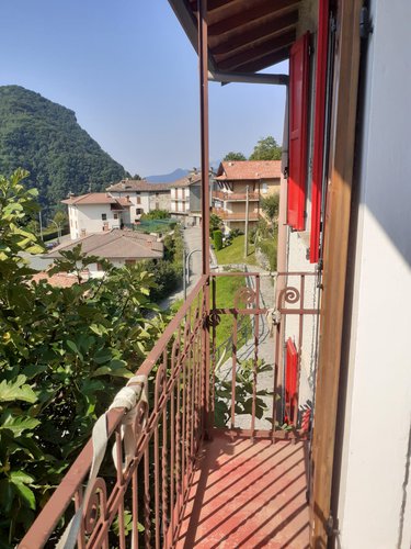 COSTA SERIA - CASA TERRA-CIELO IN OTTIME CONDIZIONI Costa Serina