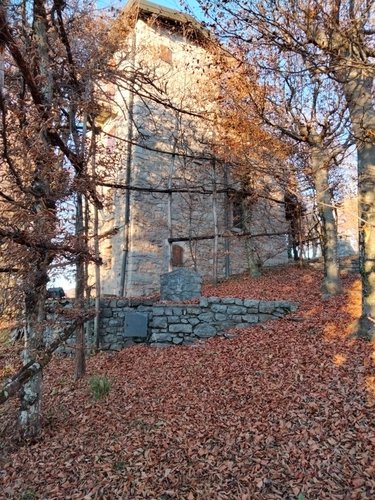 SPETTACOLARE CASA RUSTICA COMPLETAMENTE INDIPENDENTE! Zogno