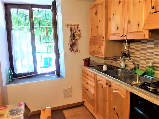 COSTA SERIA - CASA TERRA-CIELO IN OTTIME CONDIZIONI Costa Serina