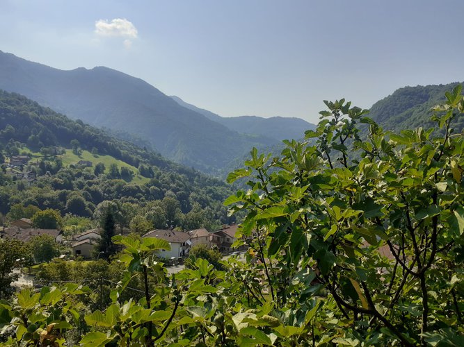 COSTA SERIA - CASA TERRA-CIELO IN OTTIME CONDIZIONI Costa Serina