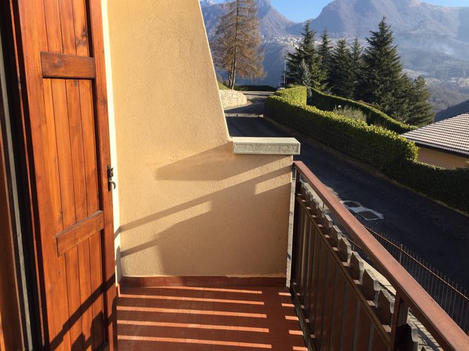 ZONA ESCLUSIVA! SERVITA DA TUTTO!