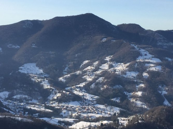 VILLA SINGOLA CON VISTA SPAZIALE!!! Zogno