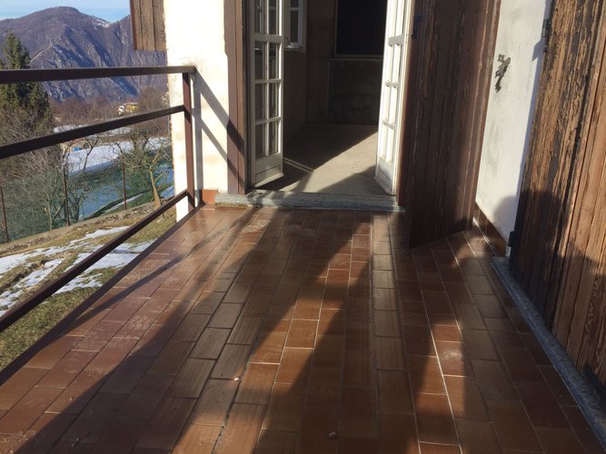 VILLA SINGOLA CON VISTA SPAZIALE!!! Zogno