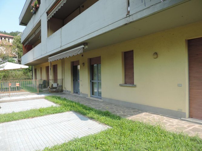 Pontida quadrilocale con giardino Pontida