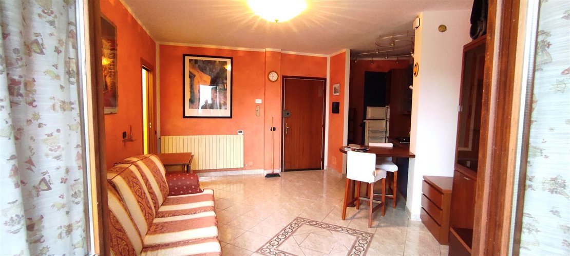 Zogno primissime alture, in posizione magnifica bilocale con cantina e box Zogno