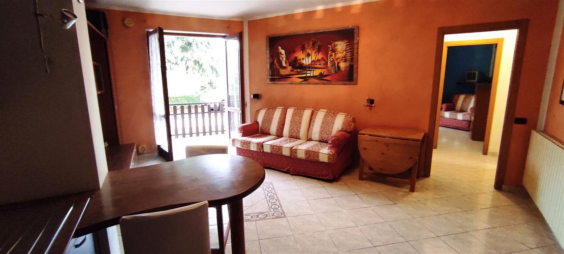 Zogno primissime alture, in posizione magnifica bilocale con cantina e box Zogno