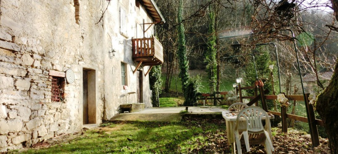 Costa Serina introvabile tipica cascina montana con rustico, terreno annesso mq. 10.000 Costa Serina