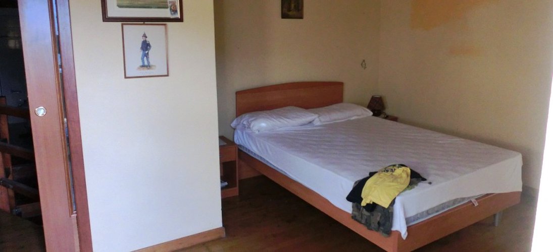 Costa Serina introvabile tipica cascina montana con rustico, terreno annesso mq. 10.000 Costa Serina