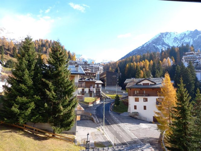 Foppolo mt. 1500 per amanti sci ottimo ampio bilocale balconato con posto auto coperto Foppolo