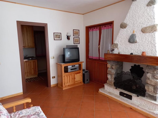 Foppolo mt. 1500 per amanti sci ottimo ampio bilocale balconato con posto auto coperto Foppolo