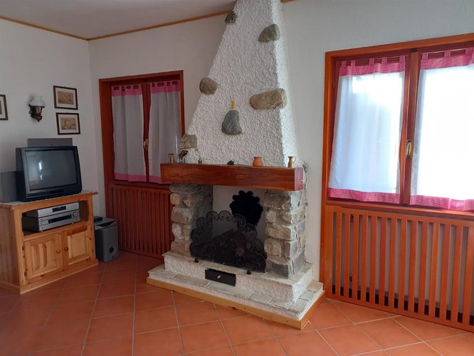 Foppolo mt. 1500 per amanti sci ottimo ampio bilocale balconato con posto auto coperto Foppolo