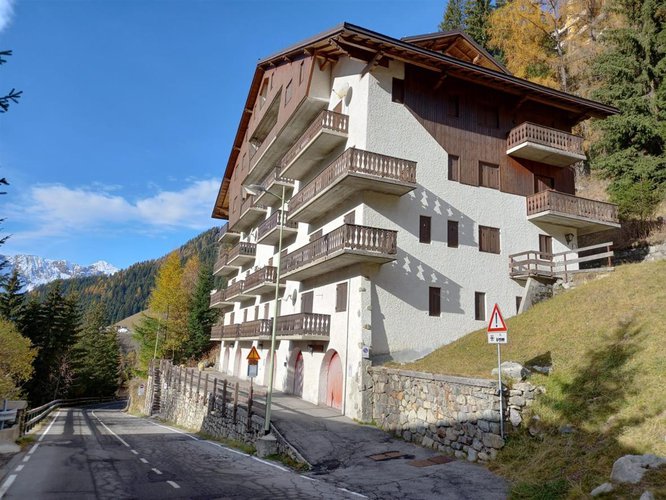 Foppolo mt. 1500 per amanti sci ottimo ampio bilocale balconato con posto auto coperto Foppolo