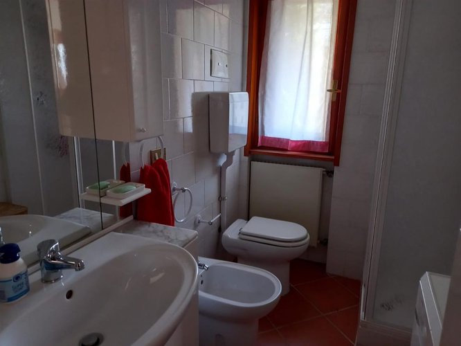 Foppolo mt. 1500 per amanti sci ottimo ampio bilocale balconato con posto auto coperto Foppolo