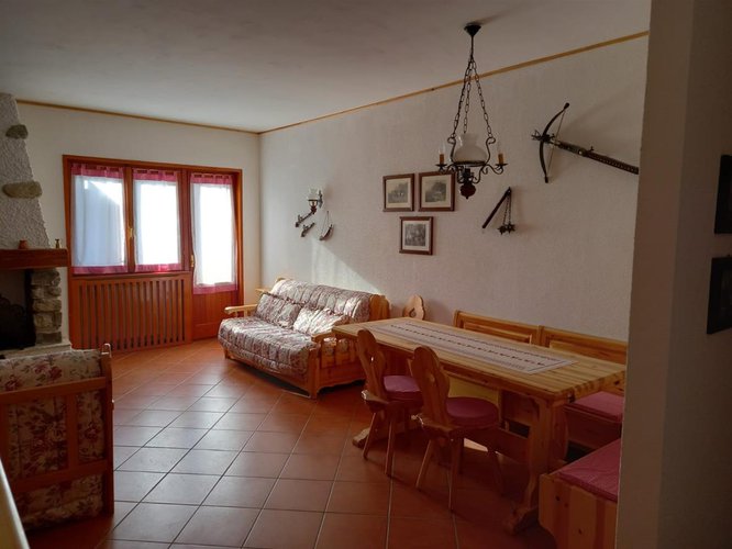 Foppolo mt. 1500 per amanti sci ottimo ampio bilocale balconato con posto auto coperto Foppolo