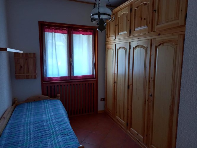 Foppolo mt. 1500 per amanti sci ottimo ampio bilocale balconato con posto auto coperto Foppolo