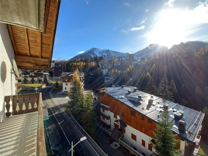 Foppolo mt. 1500 per amanti sci ottimo ampio bilocale balconato con posto auto coperto Foppolo