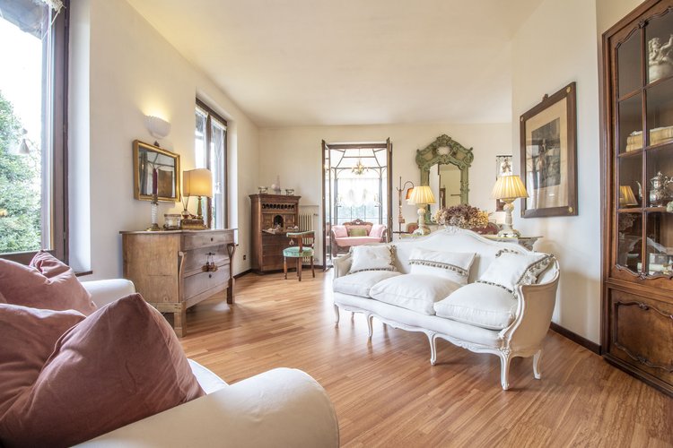 Villa singola in Residence Cinq Fo' Guanzate