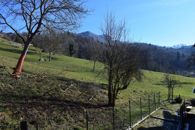 Costa Serina grazioso bilocale con terrazzo e balconi Costa Serina