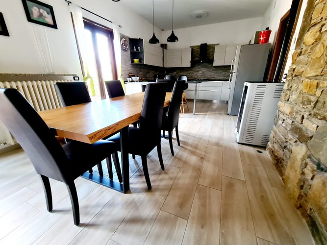 AMPIA E BEN RISTRUTTURATA! Zogno