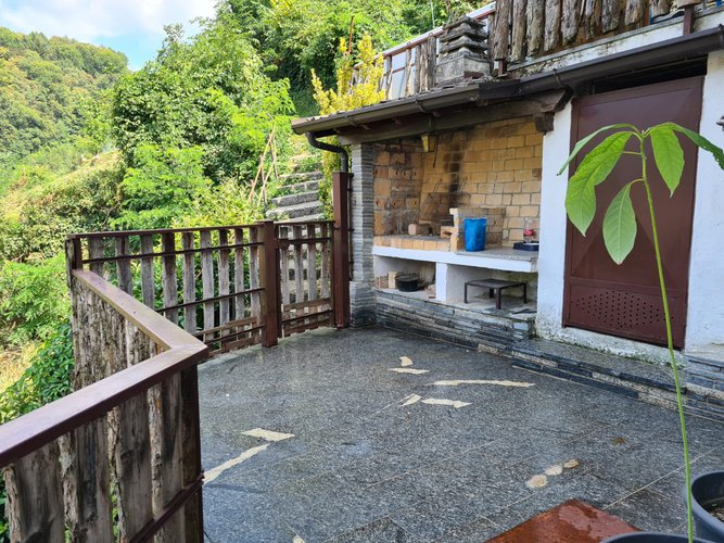 AMPIA E BEN RISTRUTTURATA! Zogno