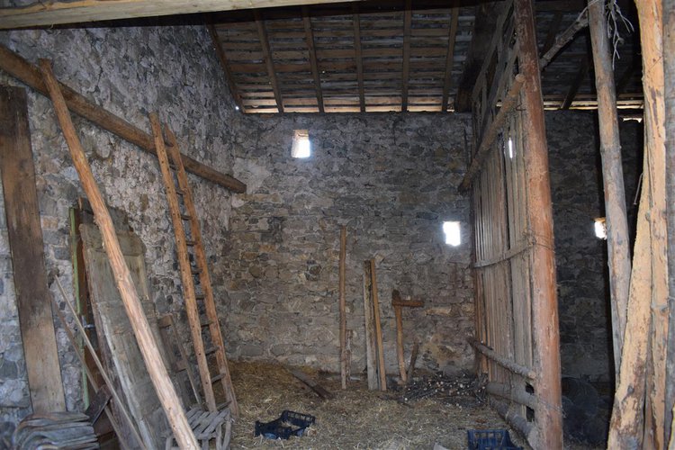 Oltre il Colle mt. 1100 s.l.m. vista cime Prealpi Orobie affare porzione di rustico Oltre il Colle