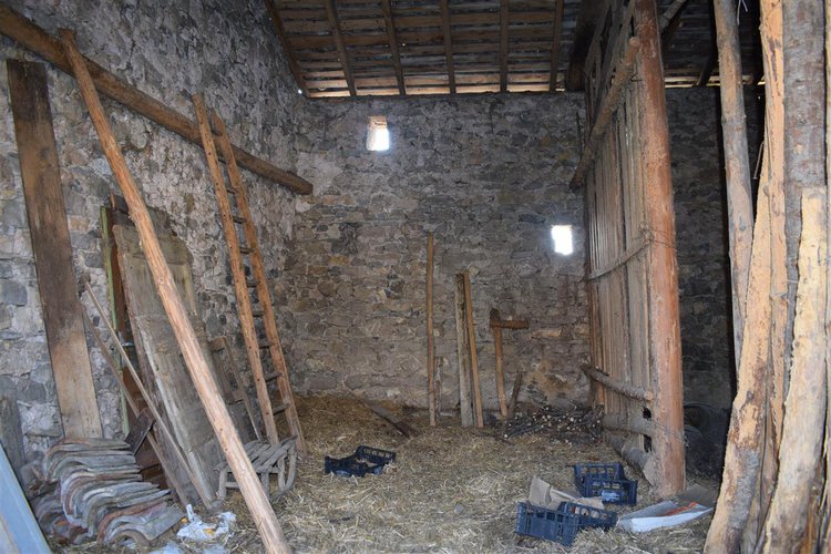 Oltre il Colle mt. 1100 s.l.m. vista cime Prealpi Orobie affare porzione di rustico Oltre il Colle