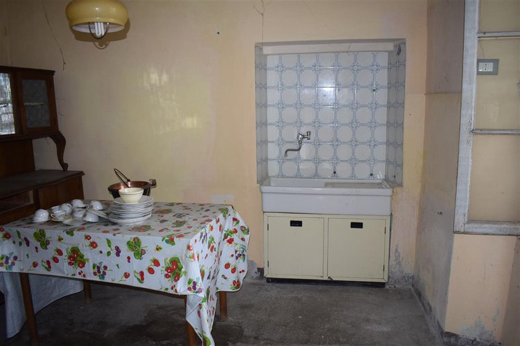 Costa Serina tipica casetta storica montana abitabile con giardino Costa Serina