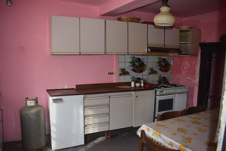 Costa Serina tipica casetta storica montana abitabile con giardino Costa Serina