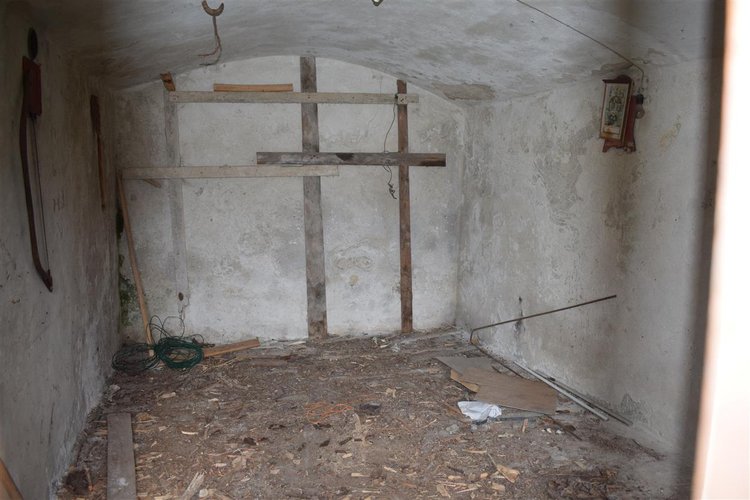 Costa Serina tipica casetta storica montana abitabile con giardino Costa Serina