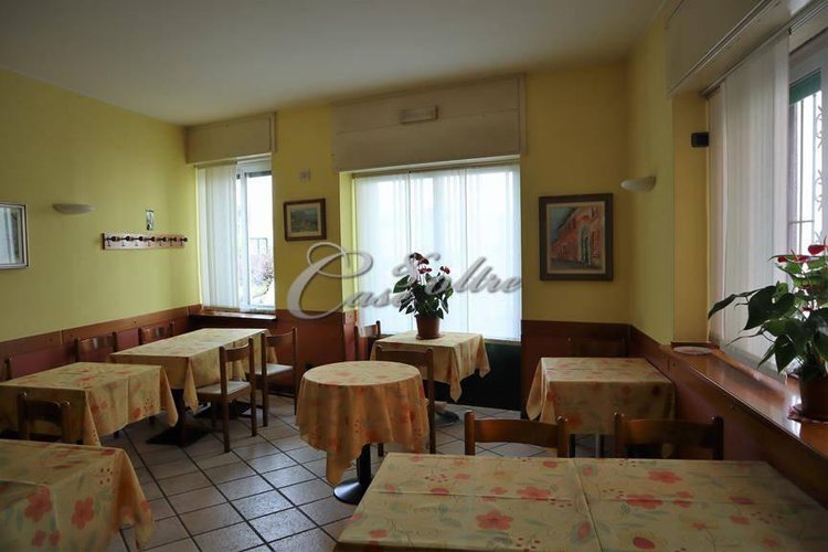 Locale Commerciale Cermenate