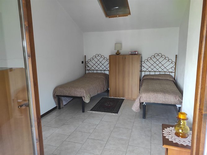 Sant’Omobono Terme, in meravigliosa contrada storica, porzione di casa pluribalconata Sant'Omobono Terme