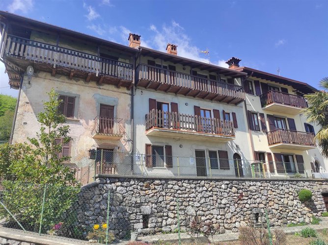 Sant’Omobono Terme, in meravigliosa contrada storica, porzione di casa pluribalconata Sant'Omobono Terme