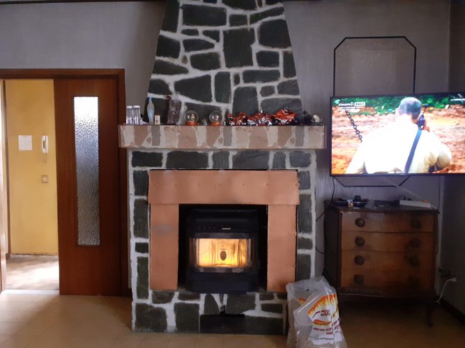 INDIPENDENTE CON AMPIO GIARDINO! Serina