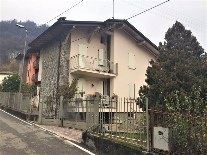 ZOGNO - TUTTA RIMESSA A NUOVO!!! Zogno