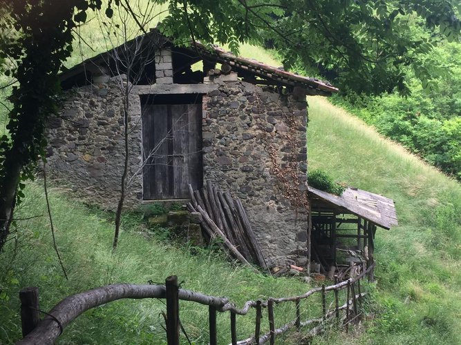 TRANQUILLO E IMMERSO NEL VERDE!! Camerata Cornello