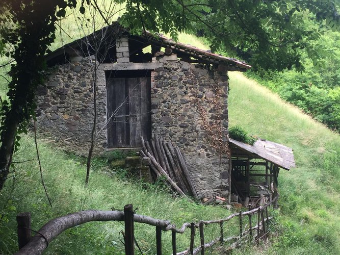 TRANQUILLO E IMMERSO NEL VERDE!! Camerata Cornello