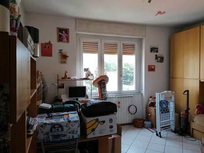 Ampio trilocale con cantina e posto auto coperto Cantù