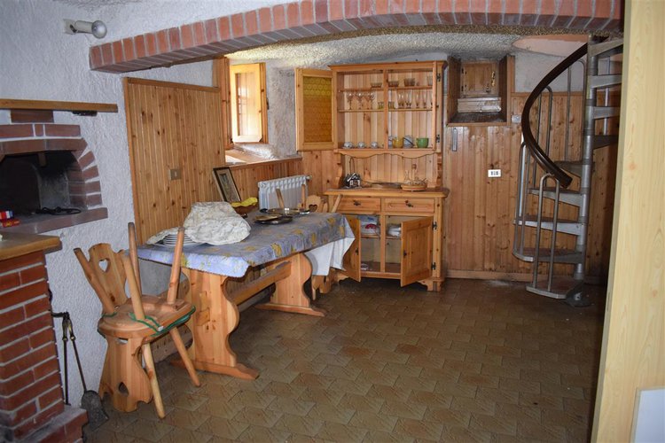 Costa Serina in grazioso borgo, per amanti natura, passeggiate, introvabile casetta montana con giar Costa Serina