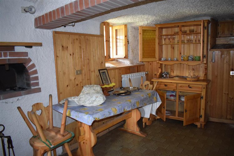 Costa Serina in grazioso borgo, per amanti natura, passeggiate, introvabile casetta montana con giar Costa Serina