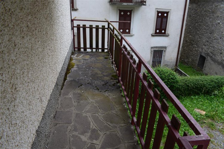 Costa Serina in grazioso borgo, per amanti natura, passeggiate, introvabile casetta montana con giar Costa Serina