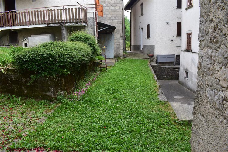Costa Serina in grazioso borgo, per amanti natura, passeggiate, introvabile casetta montana con giar Costa Serina