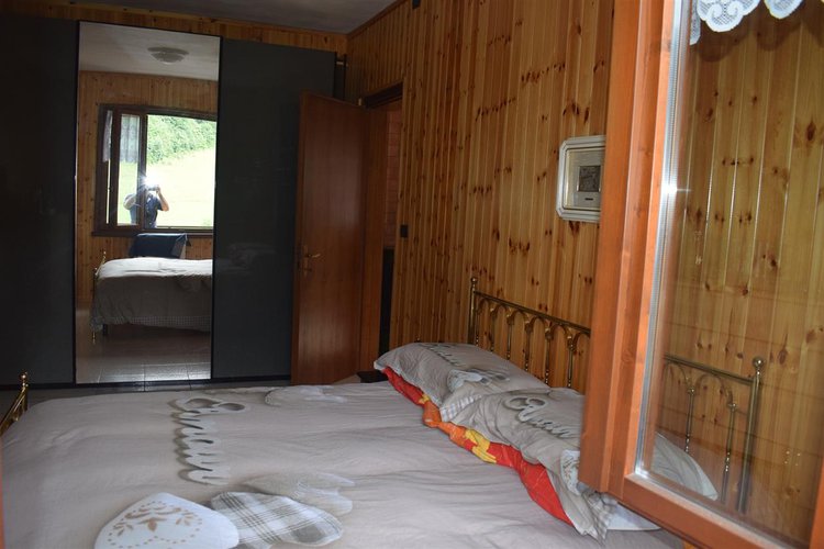 Serina immerso nel verde, in casa d’epoca, alloggio con giardino privato Serina