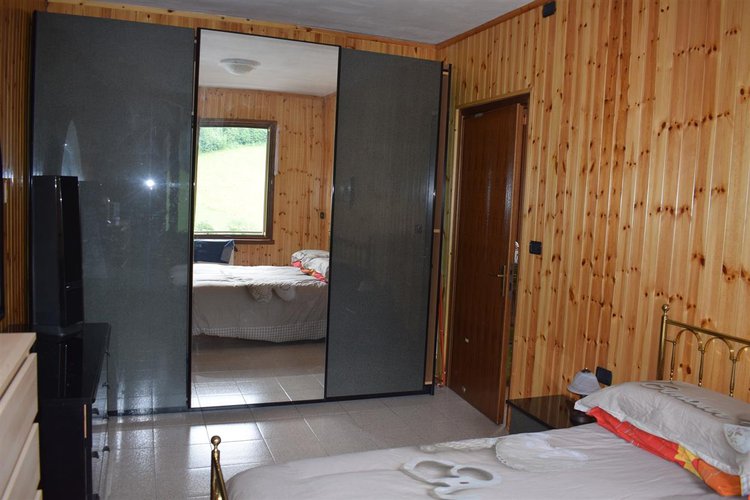 Serina immerso nel verde, in casa d’epoca, alloggio con giardino privato Serina