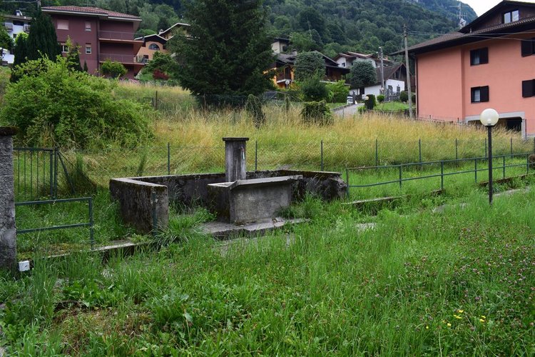 Serina immerso nel verde, in casa d’epoca, alloggio con giardino privato Serina